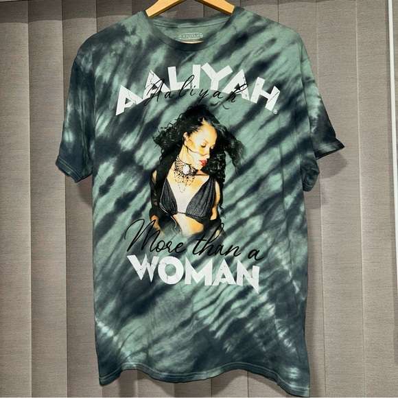 Aaliyah Women’s T-shirt, Hip Hop Tee | Size Large |‎ Preowned - Picture 1 of 12